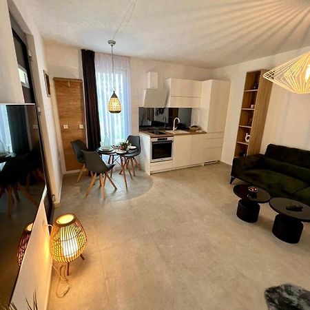 Apartmani Cube A 메덜린 외부 사진