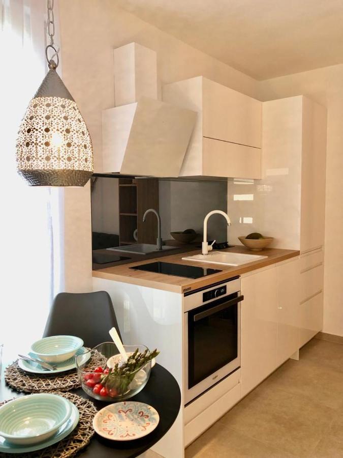 Apartmani Cube A 메덜린 외부 사진