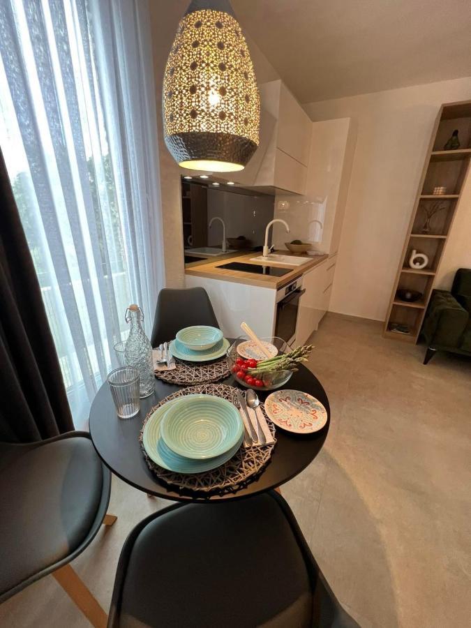 Apartmani Cube A 메덜린 외부 사진