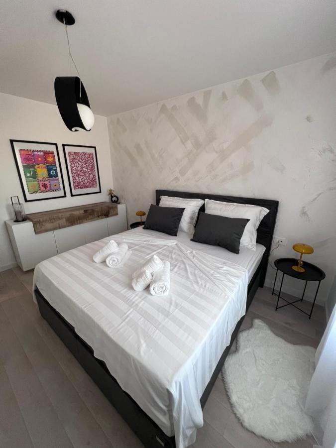 Apartmani Cube A 메덜린 외부 사진
